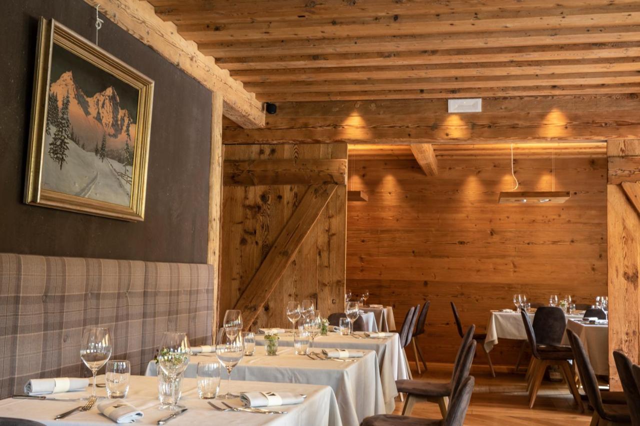 Dolomiti Lodge Alvera Cortina dʼAmpezzo Exteriör bild