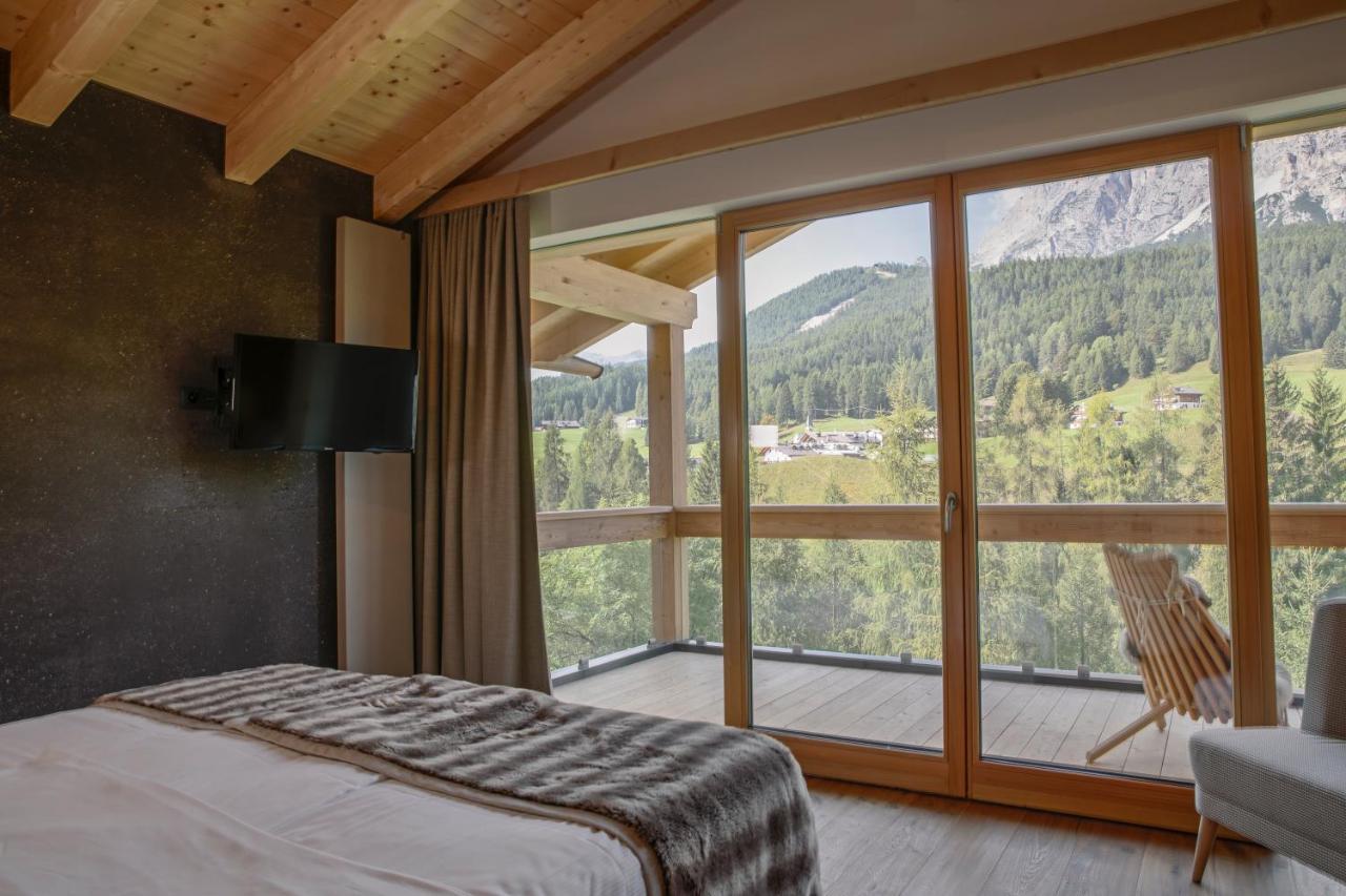 Dolomiti Lodge Alvera Cortina dʼAmpezzo Exteriör bild