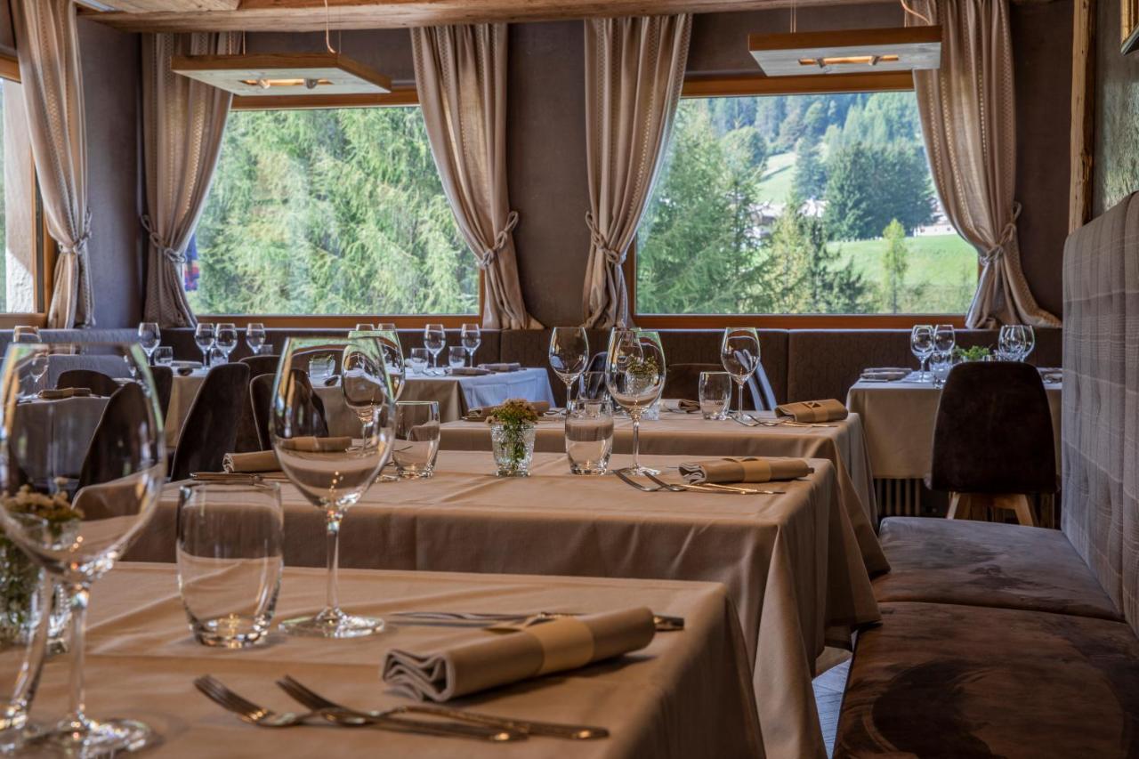 Dolomiti Lodge Alvera Cortina dʼAmpezzo Exteriör bild