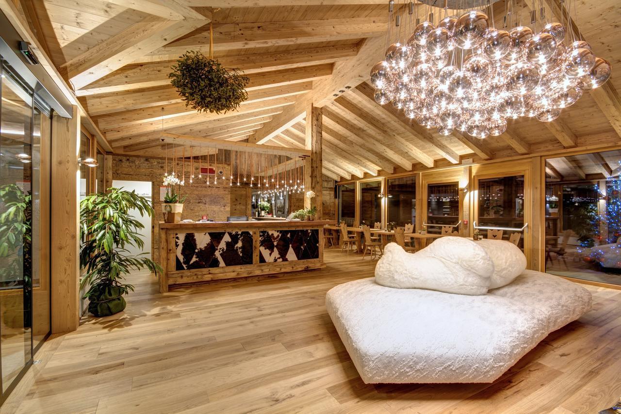 Dolomiti Lodge Alvera Cortina dʼAmpezzo Exteriör bild