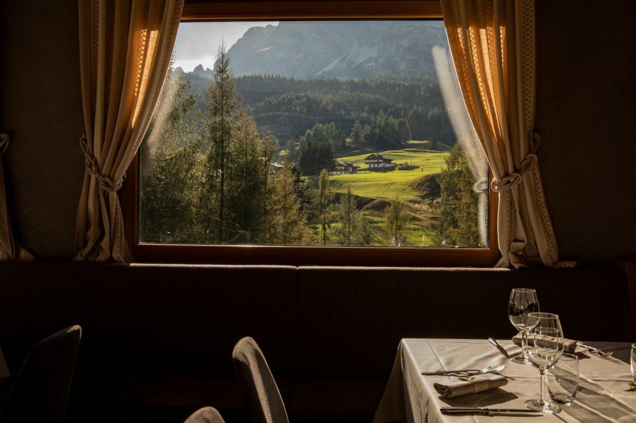 Dolomiti Lodge Alvera Cortina dʼAmpezzo Exteriör bild