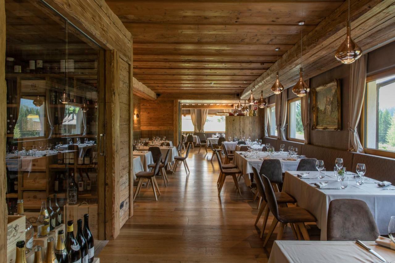 Dolomiti Lodge Alvera Cortina dʼAmpezzo Exteriör bild