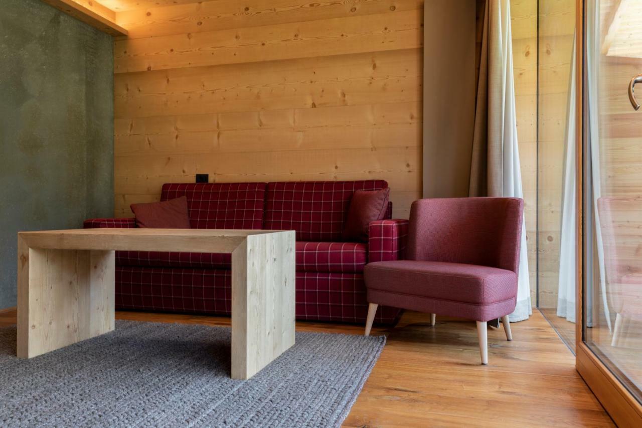 Dolomiti Lodge Alvera Cortina dʼAmpezzo Exteriör bild